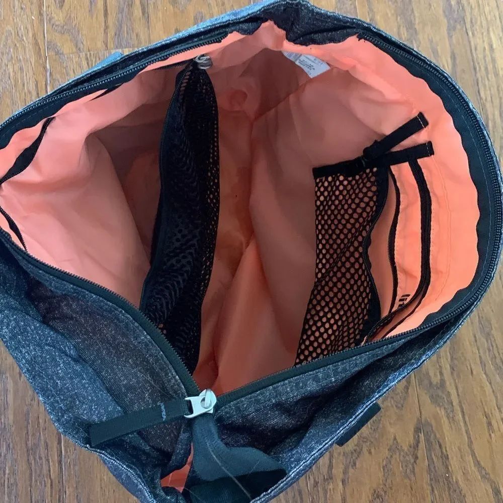 Adidas bag - Picture 3 of 4